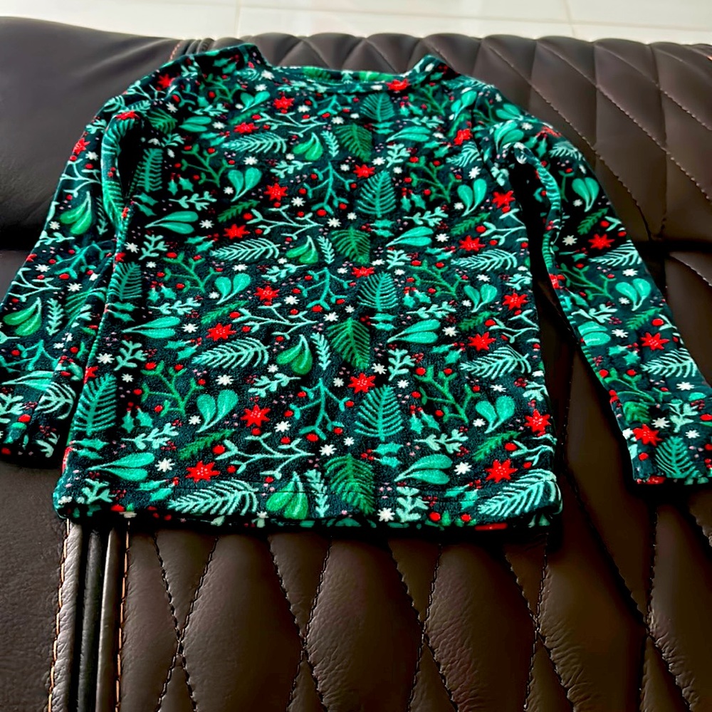 Girl size 4T pajamas set